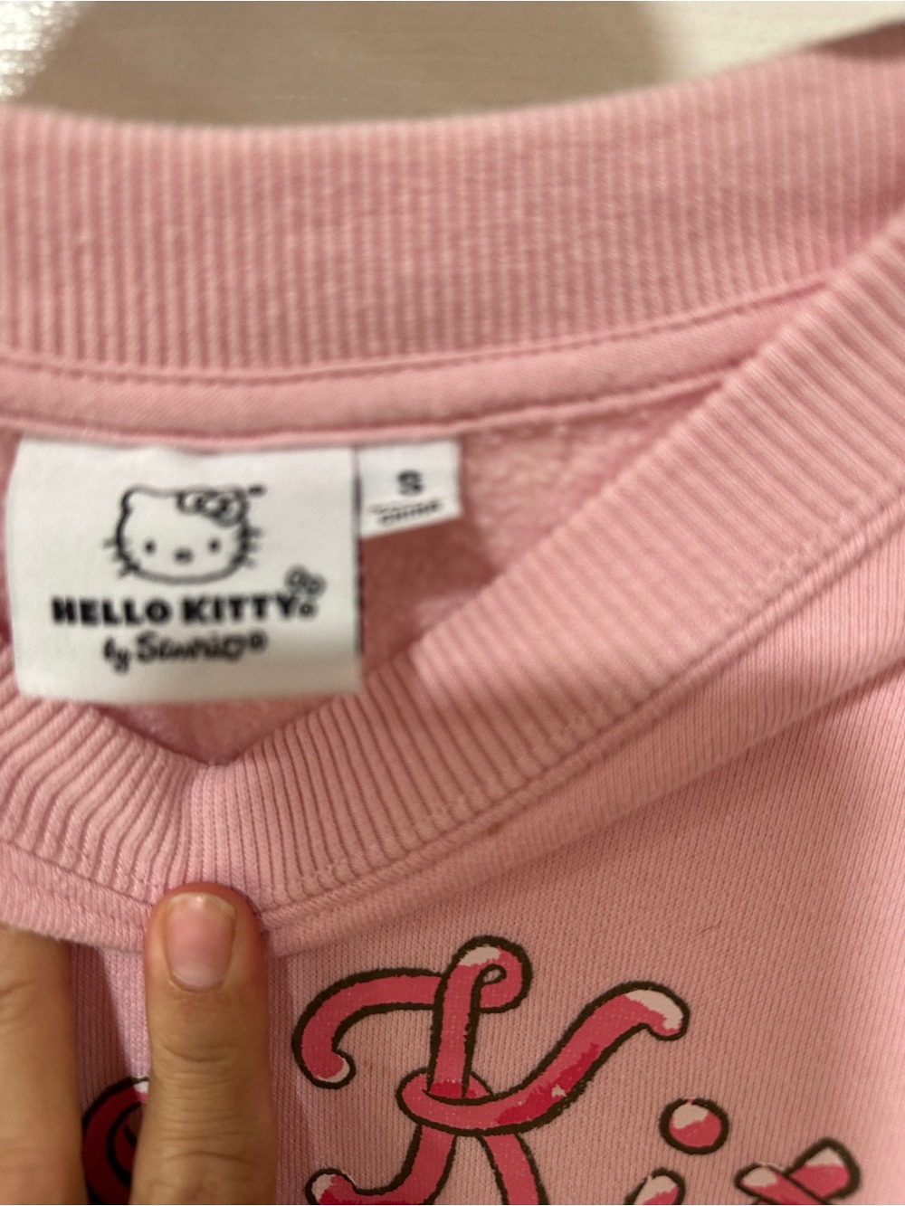 Hello Kitty Light Pink Graphic Crewneck - Picture 2 of 3